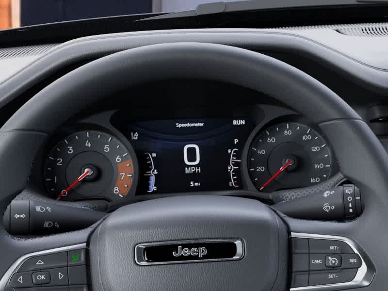 New 2026 Diamond Black Crystal Pearlcoat Jeep Latitude Altitude image 17
