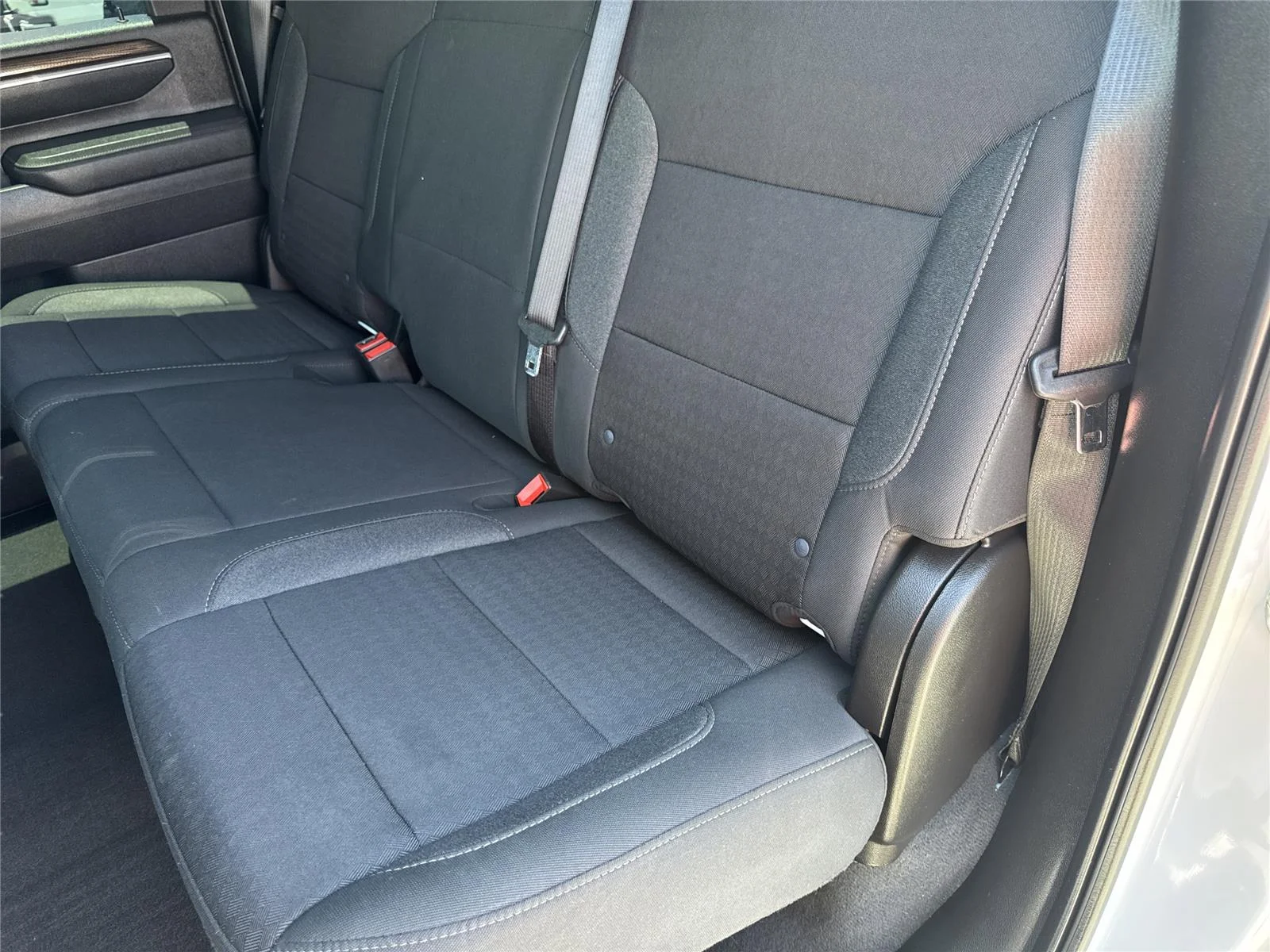 Used 2025 Summit White Chevrolet LT image 30
