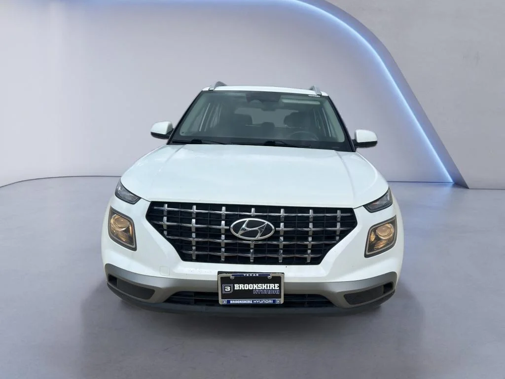 Used 2024 Lunar White Hyundai SEL image 2