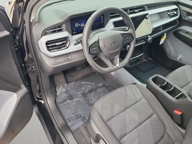 New 2027 Mosaic Black Metallic Chevrolet LT image 19