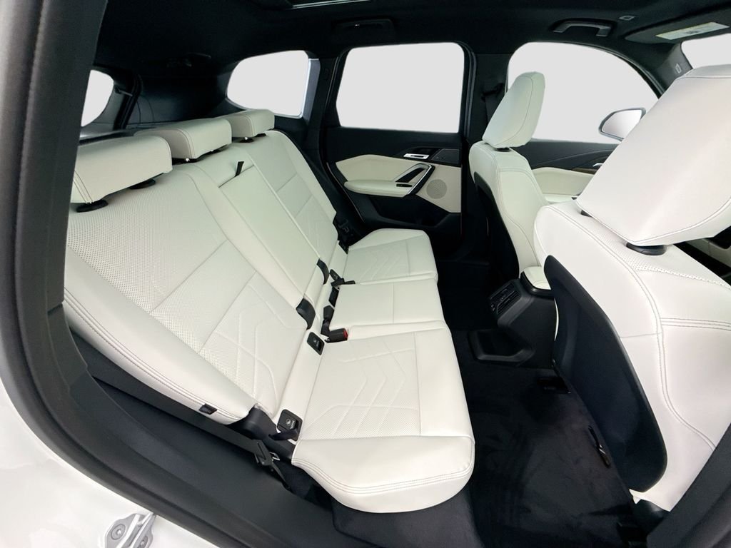 New 2026 Alpine White BMW xDrive28i image 20