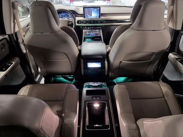 Used 2020 White Lincoln Reserve image 16