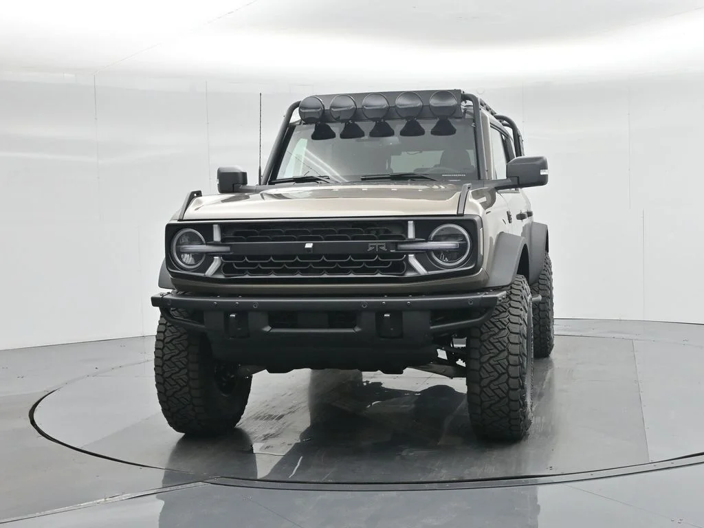 New 2025 Marsh Gray Ford Badlands image 58