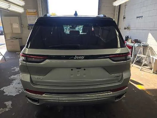 Used 2025 SILVER Jeep Summit Reserve image 5