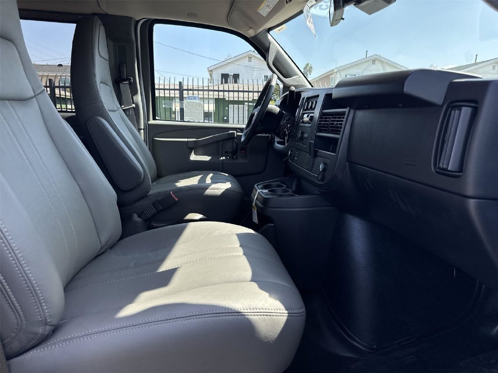 2026 Chevrolet Express Passenger LS - Photo 28