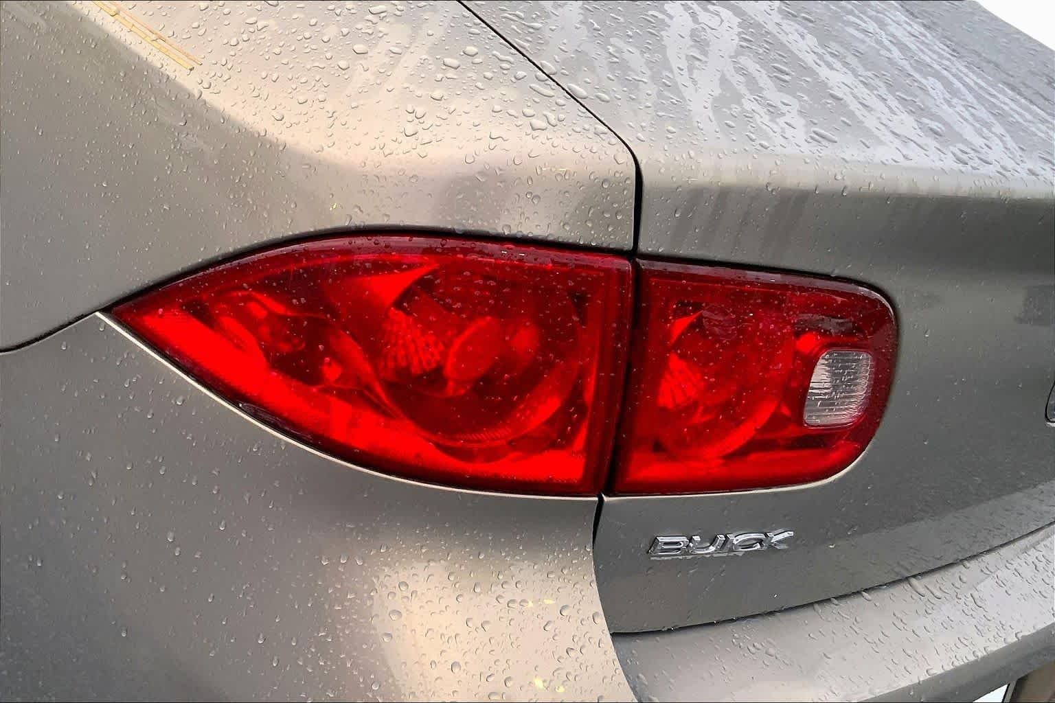 Used 2006 Sandstone Metallic Buick CX image 26