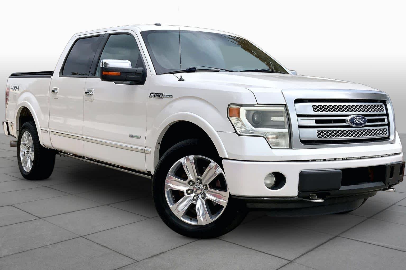 Used 2013 White Platinum Metallic Tri-Coat Ford Platinum image 2