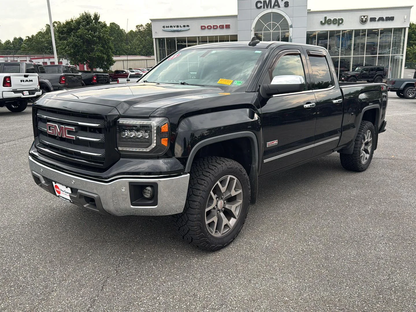 Used 2015 Onyx Black GMC SLT image 5