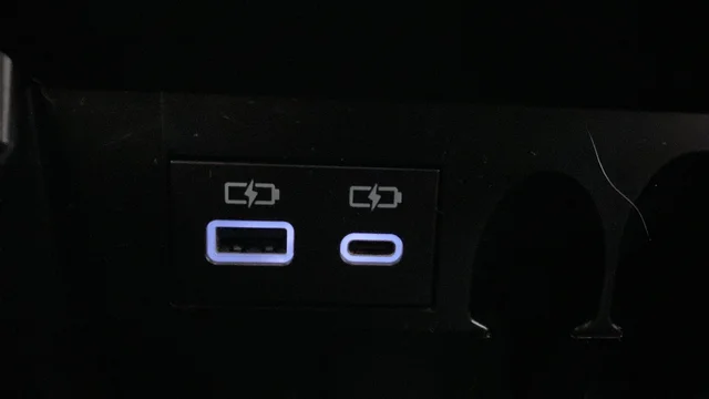 Used 2025 Ice Toyota SR5 image 30