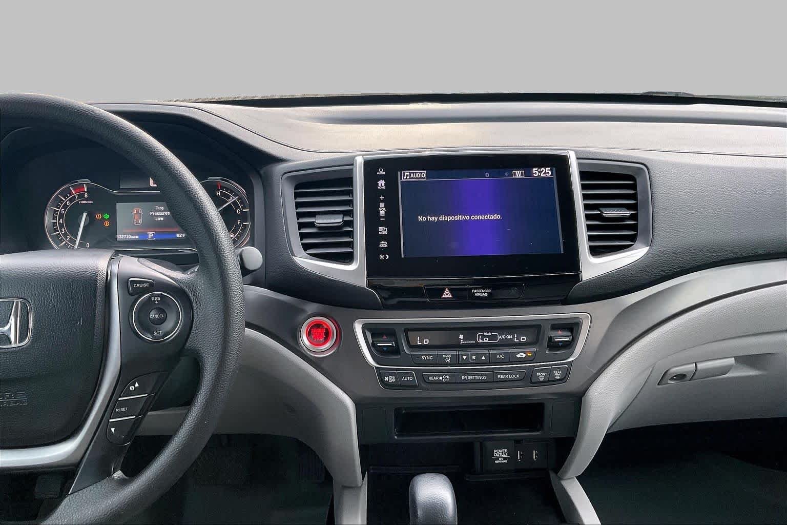 Used 2017  Honda EX image 7