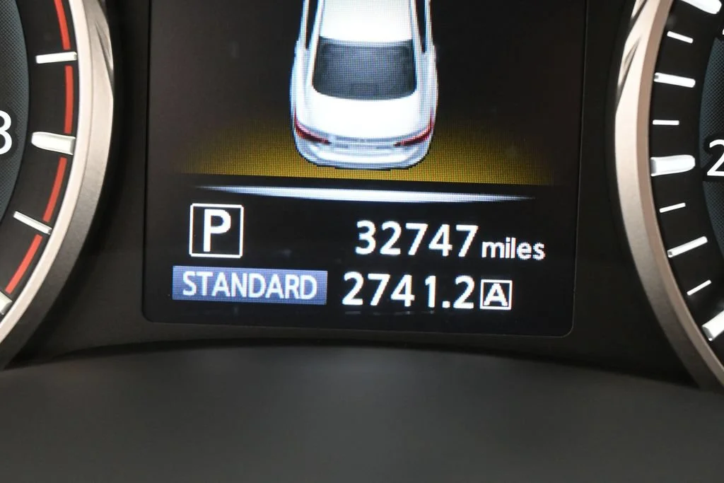 Used 2024 Graphite Shadow INFINITI LUXE image 40