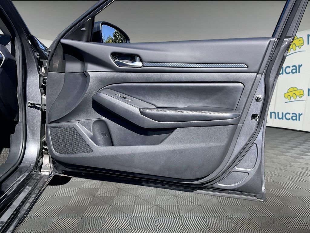Used 2024 Gun Metallic Nissan 2.5 SV image 11
