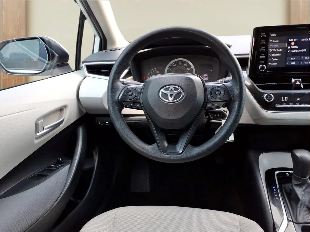 Used 2021 White Toyota LE image 21