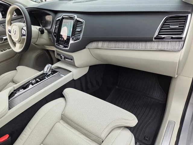 Used 2023 Silver Volvo Ultimate image 22