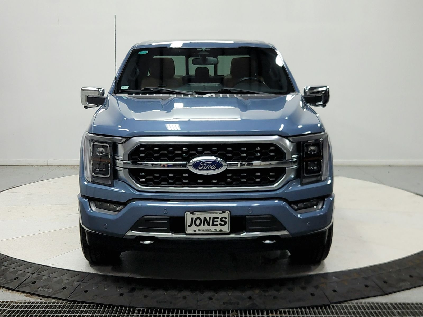 Used 2023 Azure / Gray Metallic Ford Platinum image 3