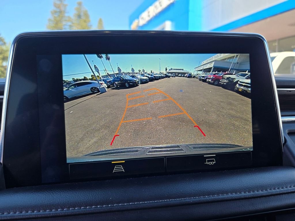 Used 2023 Green Chevrolet LT image 7