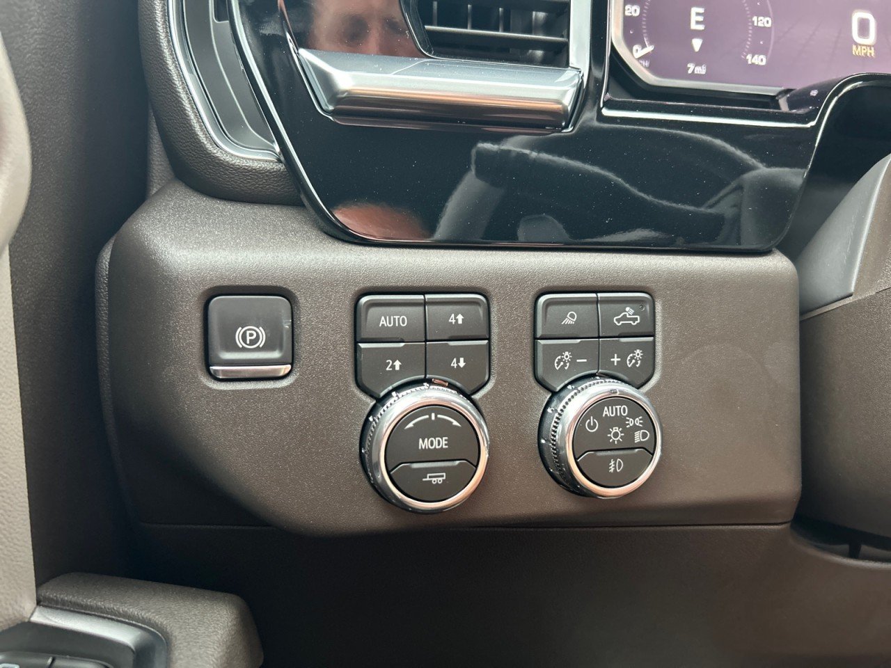 2026 GMC Sierra 1500 SLT - Photo 13