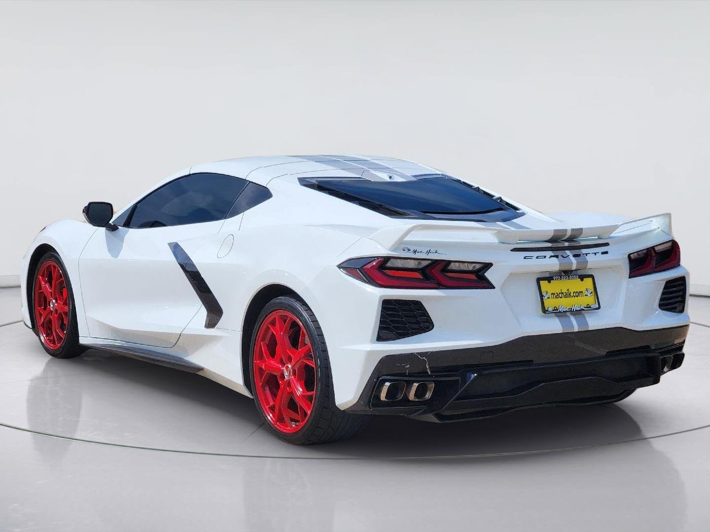 Used 2021 Arctic White Chevrolet 2LT image 4