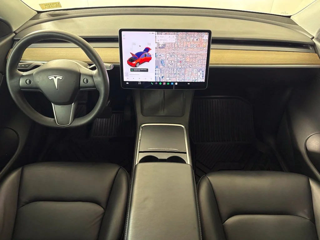 Used 2021 White Tesla Long Range image 32