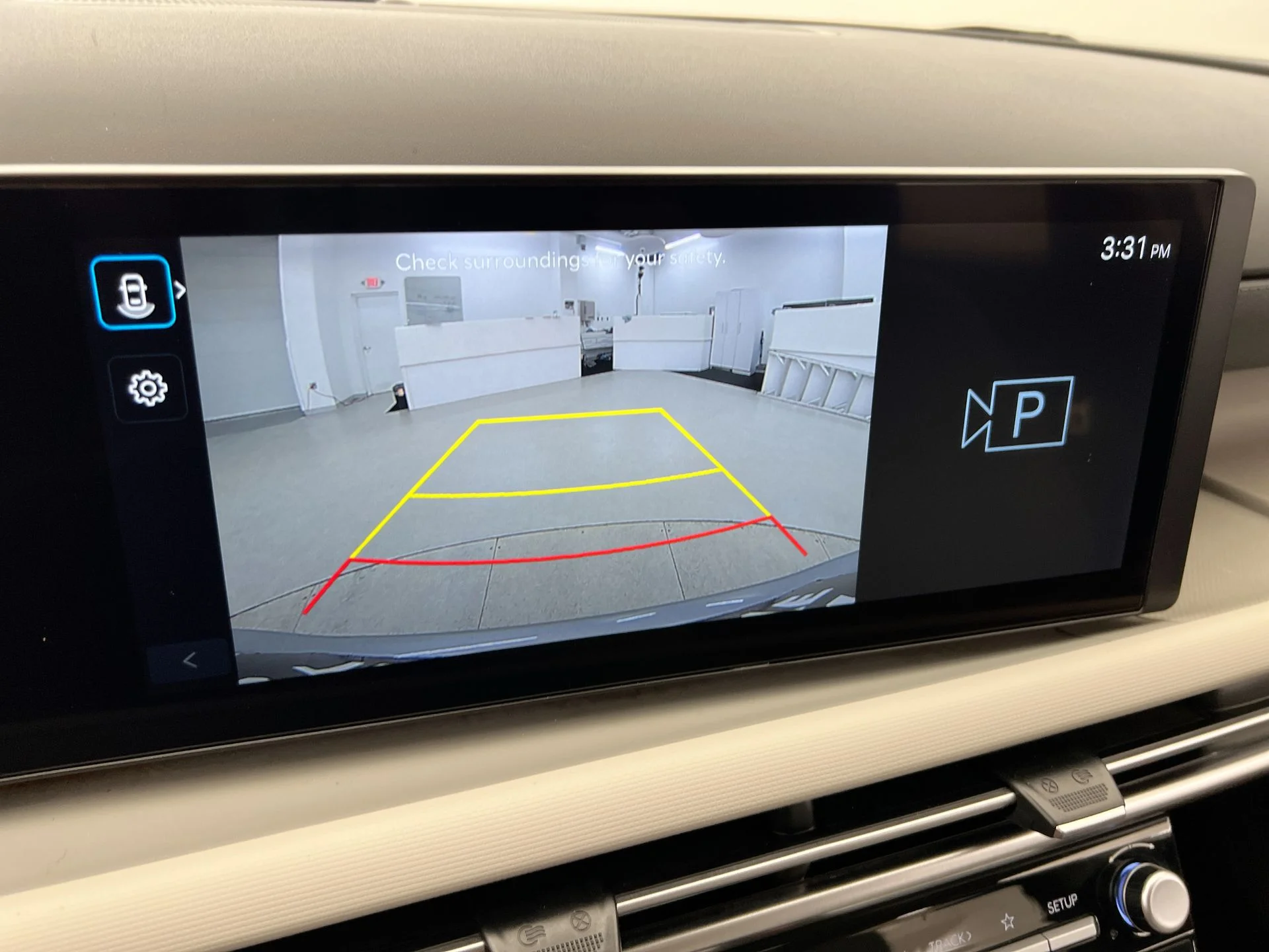 Used 2025 Silver Hyundai SEL image 34