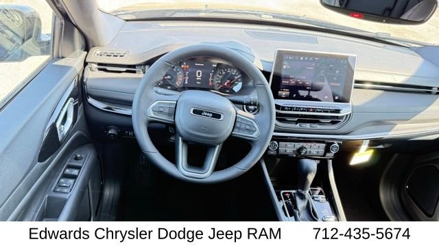 New 2026 Fathom Blue Pearl-Coat Exterior Paint Jeep Limited image 32