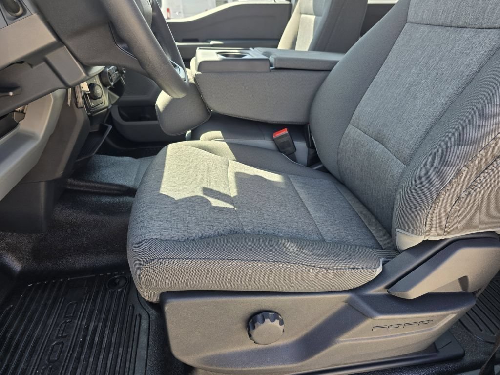 New 2026 Oxford White Ford XL image 31