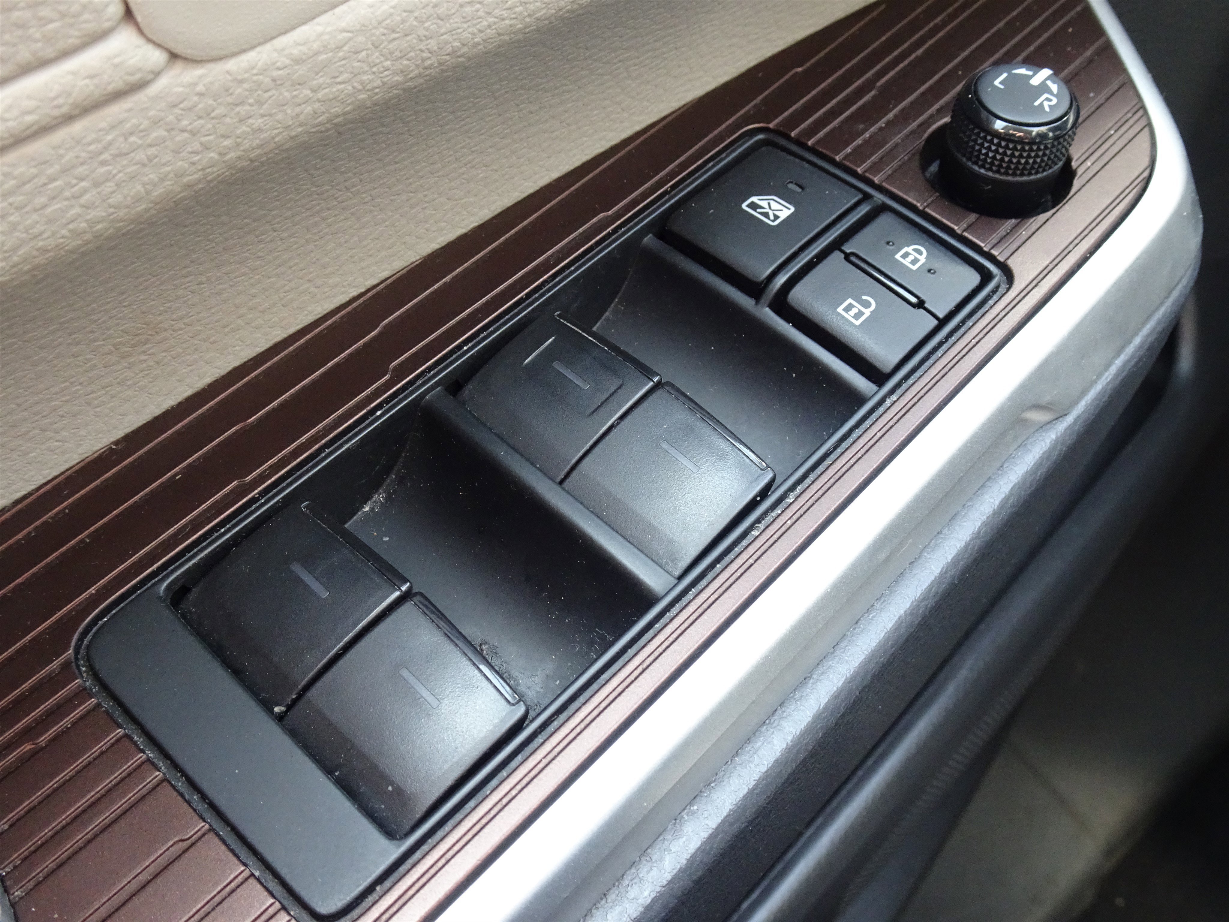 Used 2024 Midnight Black Metallic Toyota LE image 21
