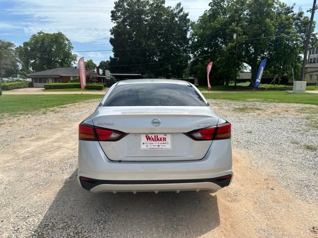 Used 2020 Silver Nissan 2.5 S image 12