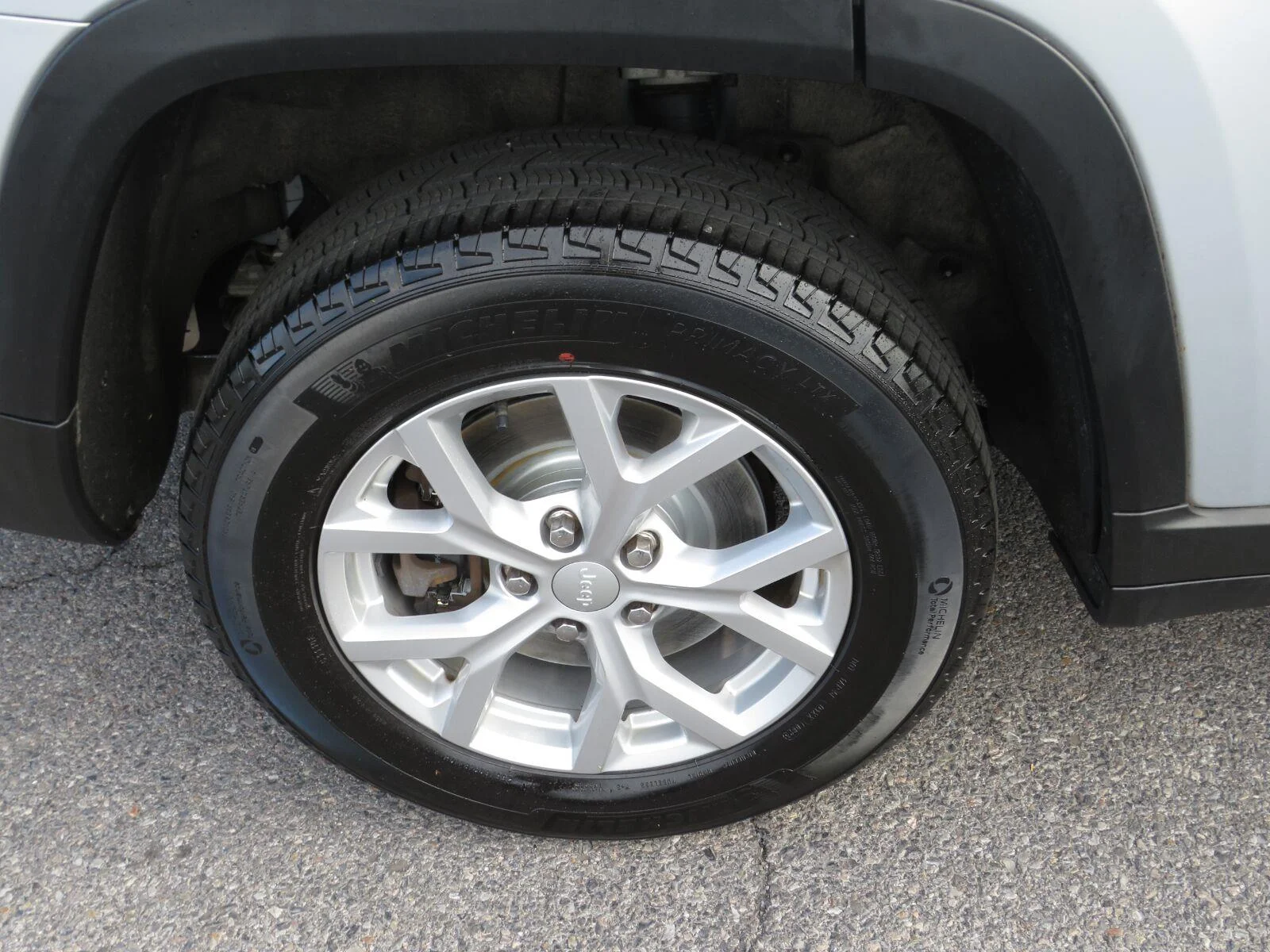 Used 2023 Silver Zynith Jeep Limited image 18