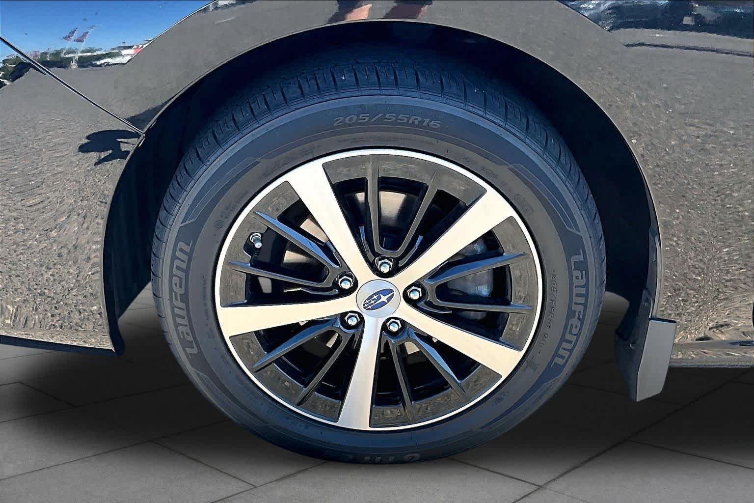 Used 2019 Crystal Black Silica Subaru Premium image 10