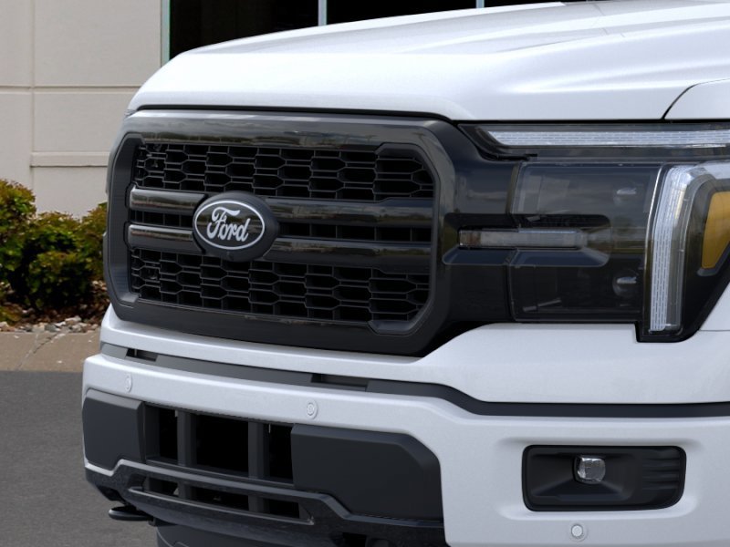 New 2026 Star White Metallic Tri-Coat Ford LARIAT image 17