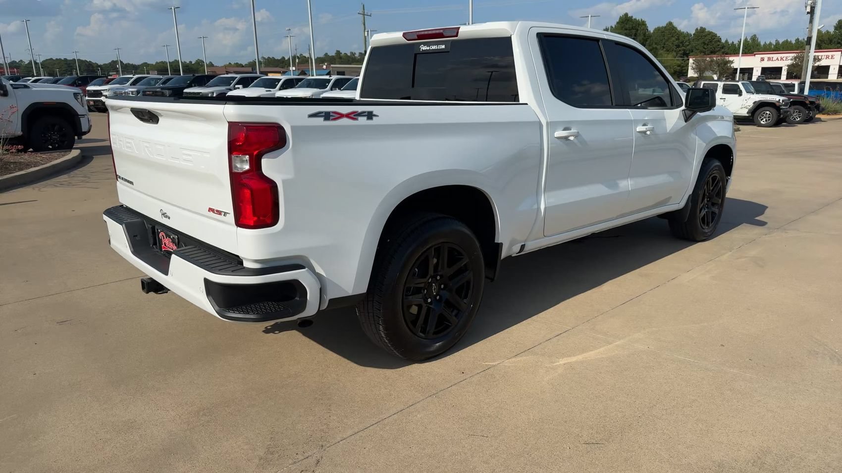 New 2026 Summit White Chevrolet RST image 9