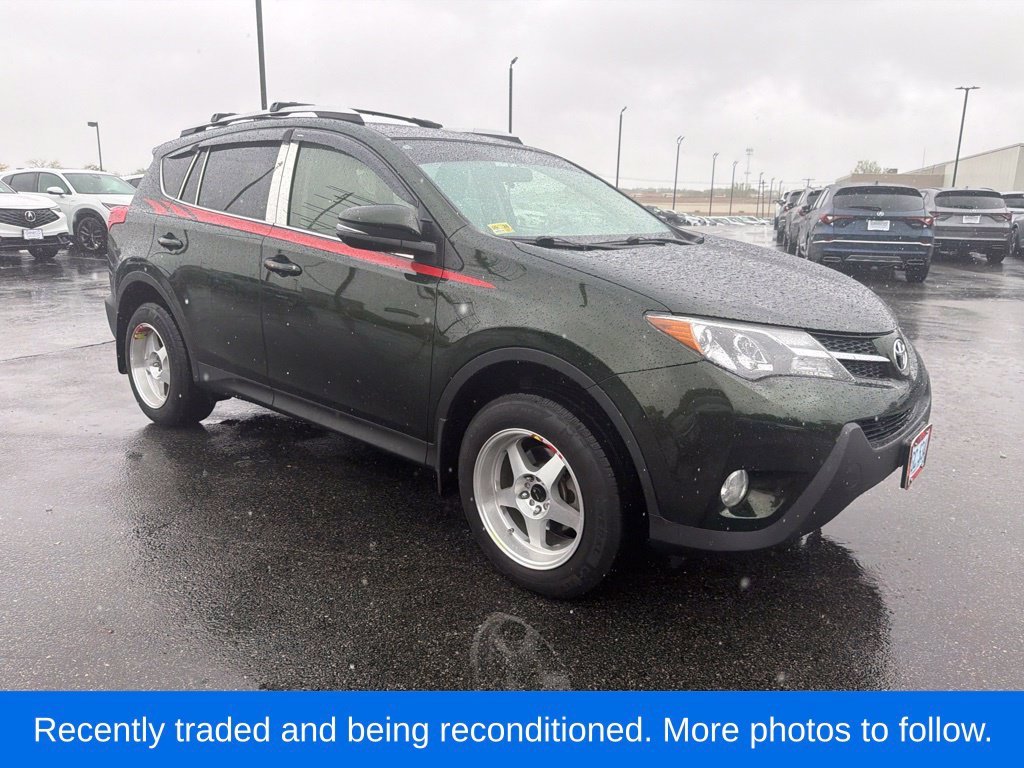Used 2013 Green Toyota XLE image 1