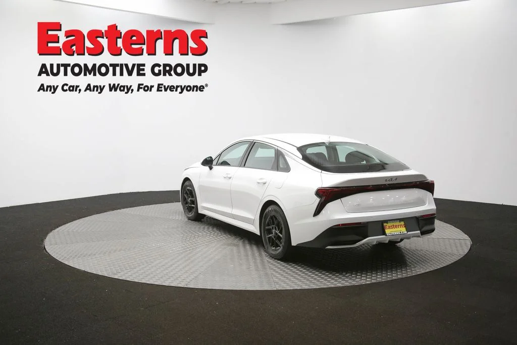 Used 2025 White Kia LXS image 36