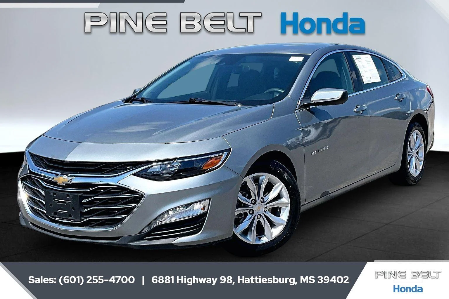 Used 2024 Sterling Gray Metallic Chevrolet LT image 10