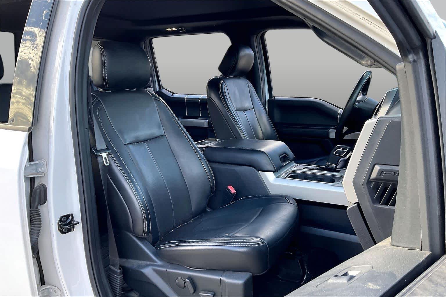 Used 2019 Oxford White Ford LARIAT image 9