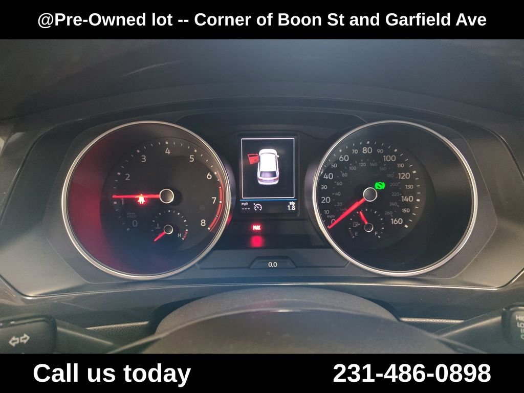 Used 2018  Volkswagen 2.0T SEL image 21