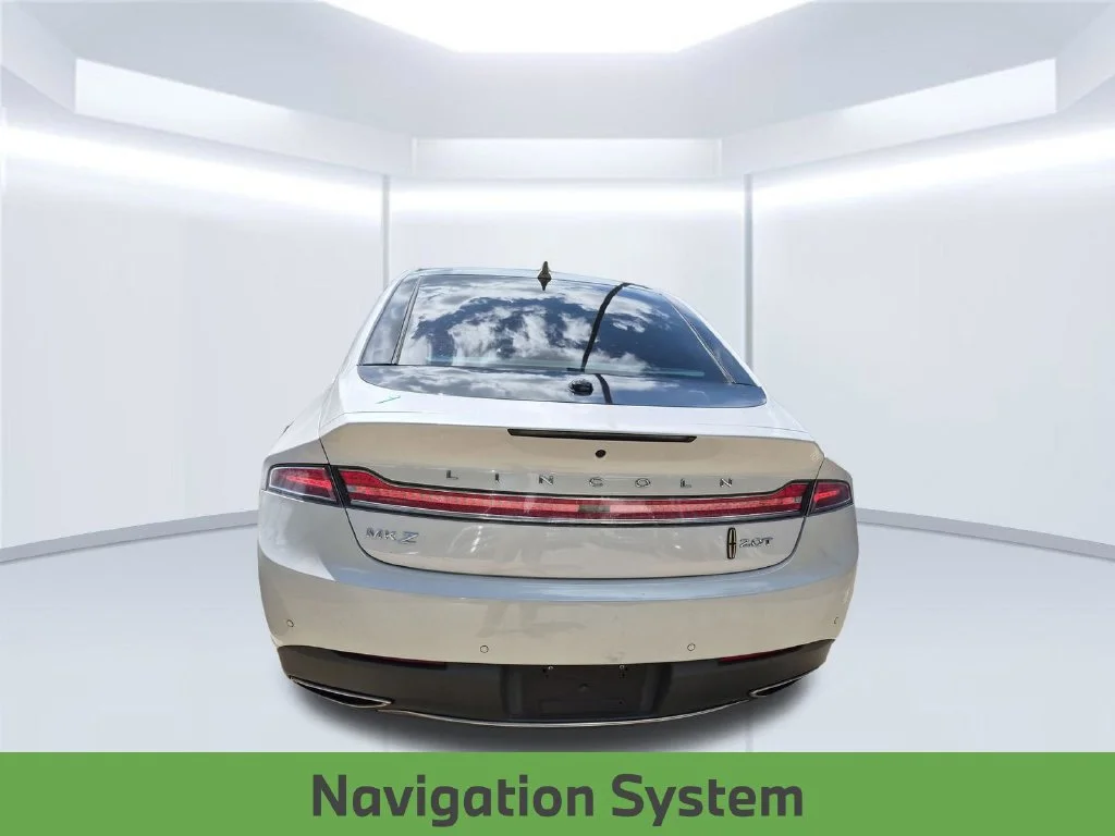 Used 2020 White Lincoln Reserve image 2