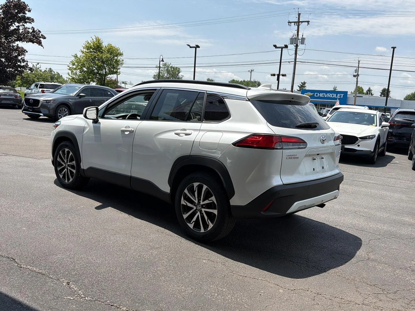 Used 2024 Wind Chill Pearl Toyota XLE image 4