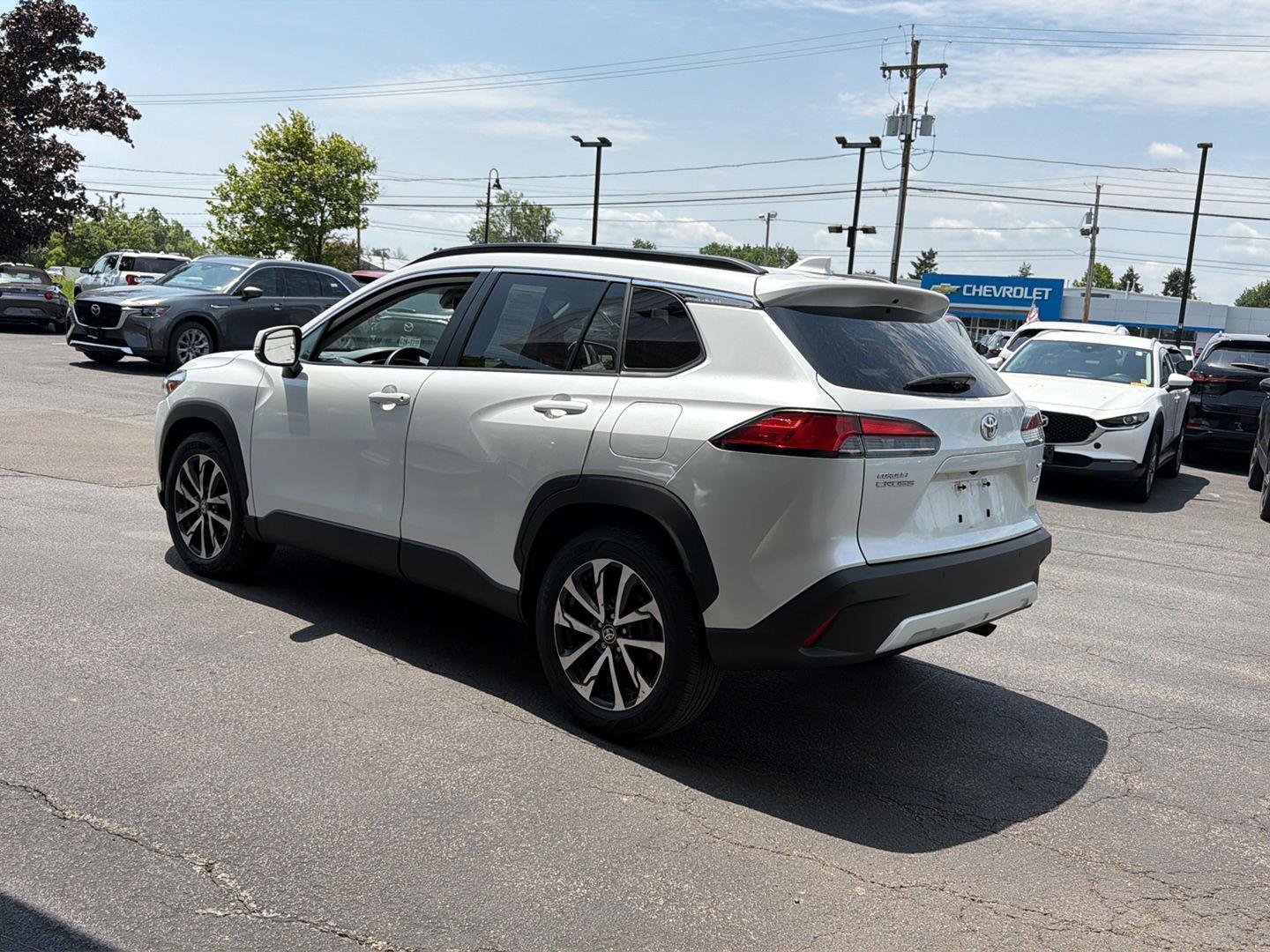 Used 2024 Wind Chill Pearl Toyota XLE image 4