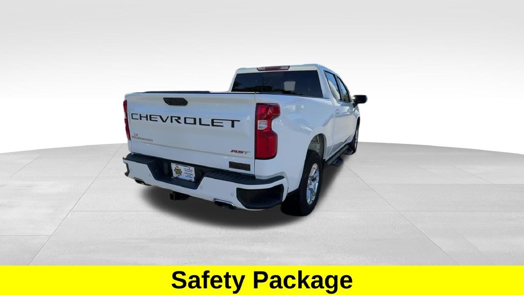 Used 2022 White Chevrolet RST image 7