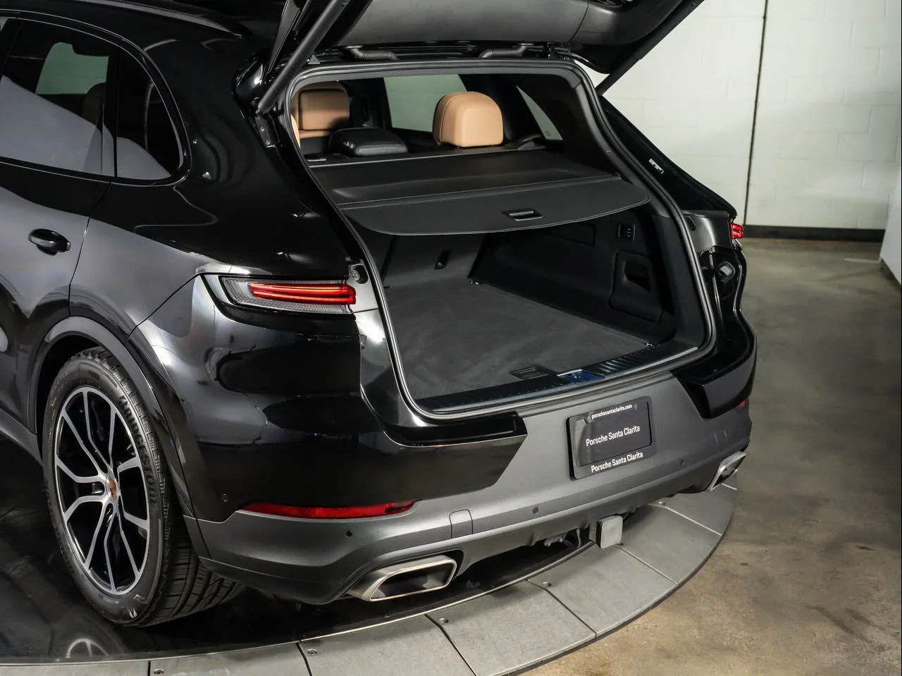 Used 2025 Black Porsche  image 34
