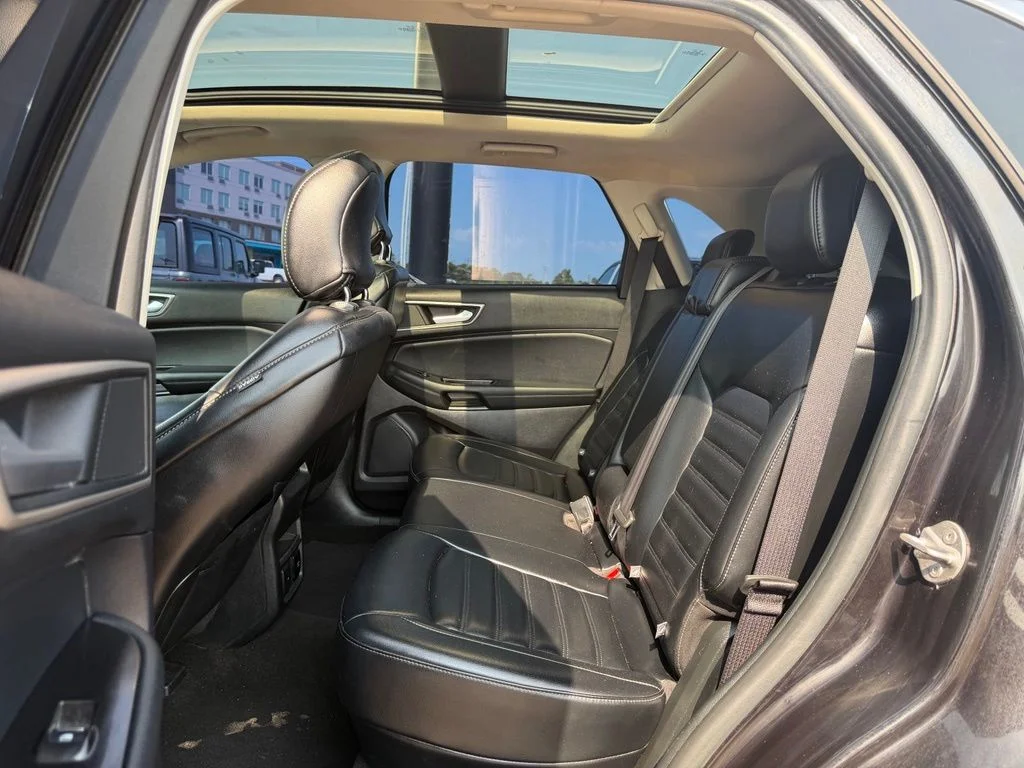 Used 2019 Black Ford SEL image 11