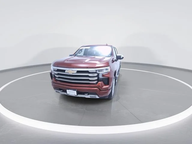 Used 2025 Red Chevrolet High Country image 3