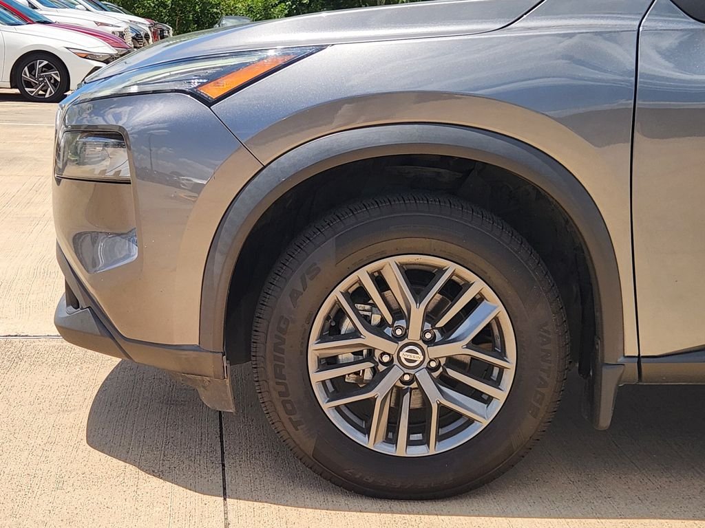 Used 2021 Gun Metallic Nissan S image 10