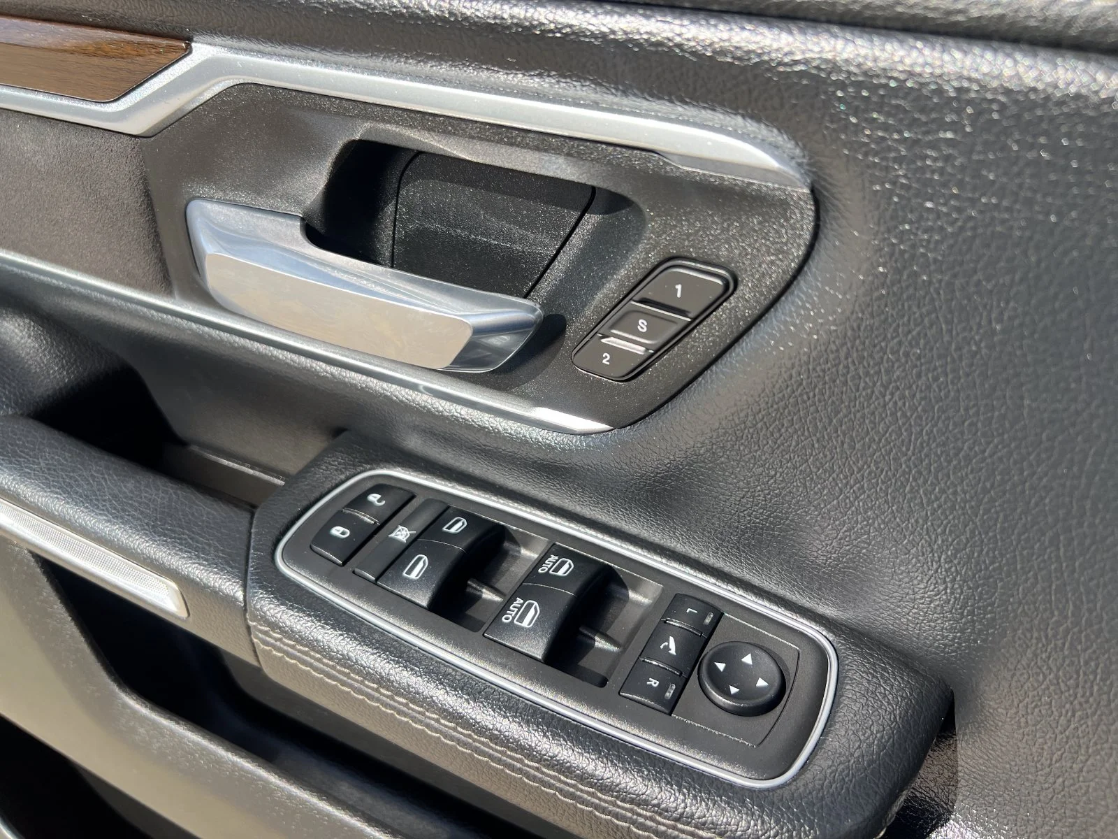 Used 2022 White Ram Laramie image 16