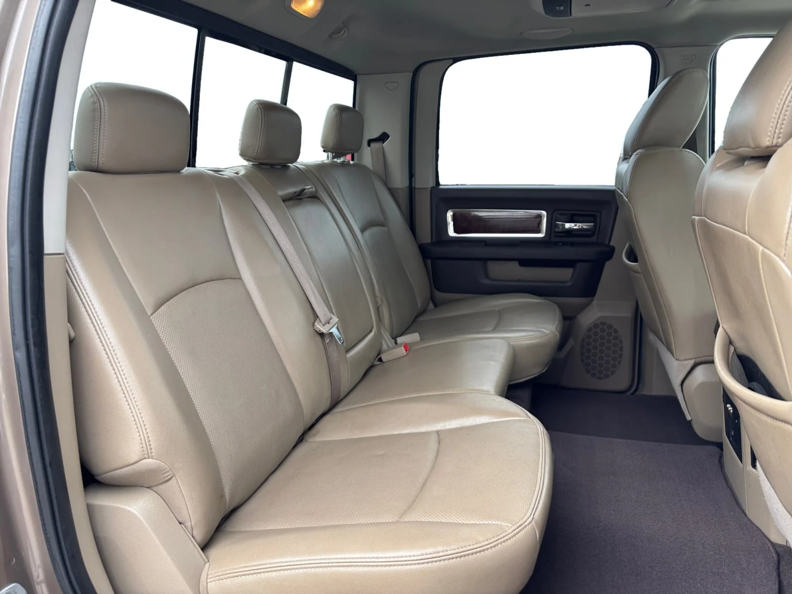 Used 2010 BROWN Dodge Laramie image 18