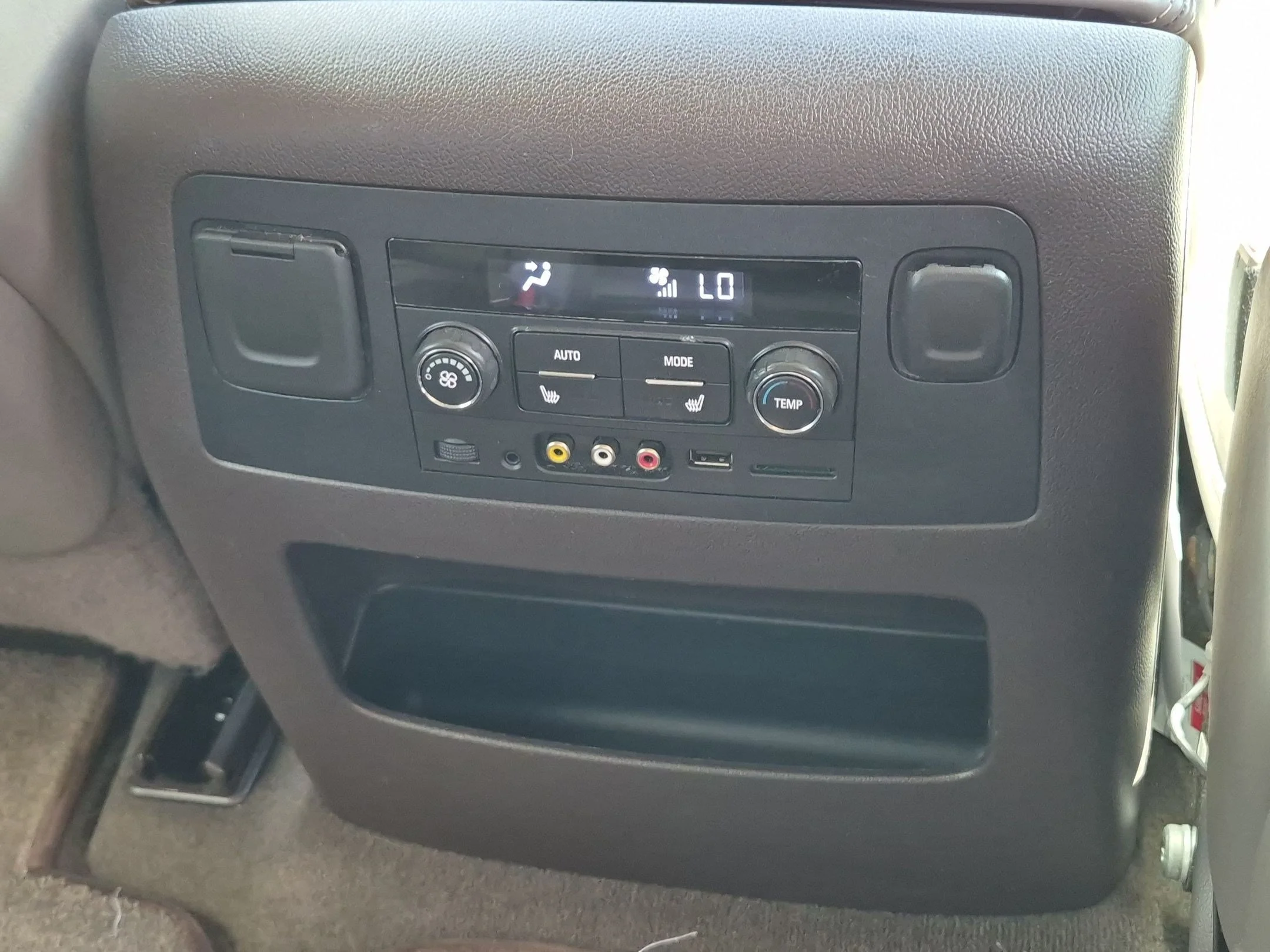 Used 2015 Iridium Metallic GMC Denali image 27