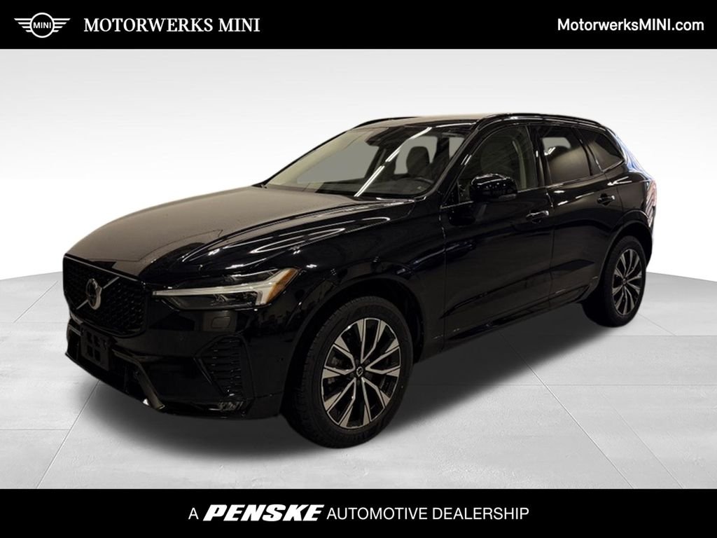 2023 Volvo XC60 B5 Plus Dark Theme AWD's photo