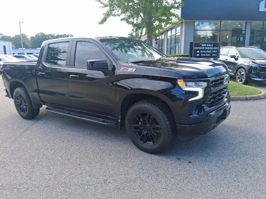 Used 2023 Black Chevrolet RST image 7